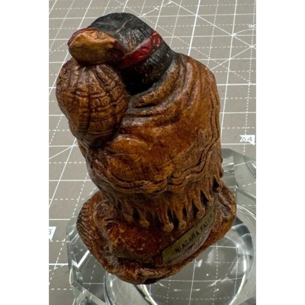 Vintage Niagara Falls NY Souvenir Mother Child Chalkware Figurine 3.5